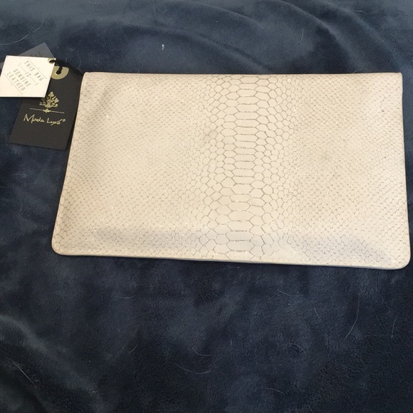 Moda Luxe Clutch - Picture 2 of 6